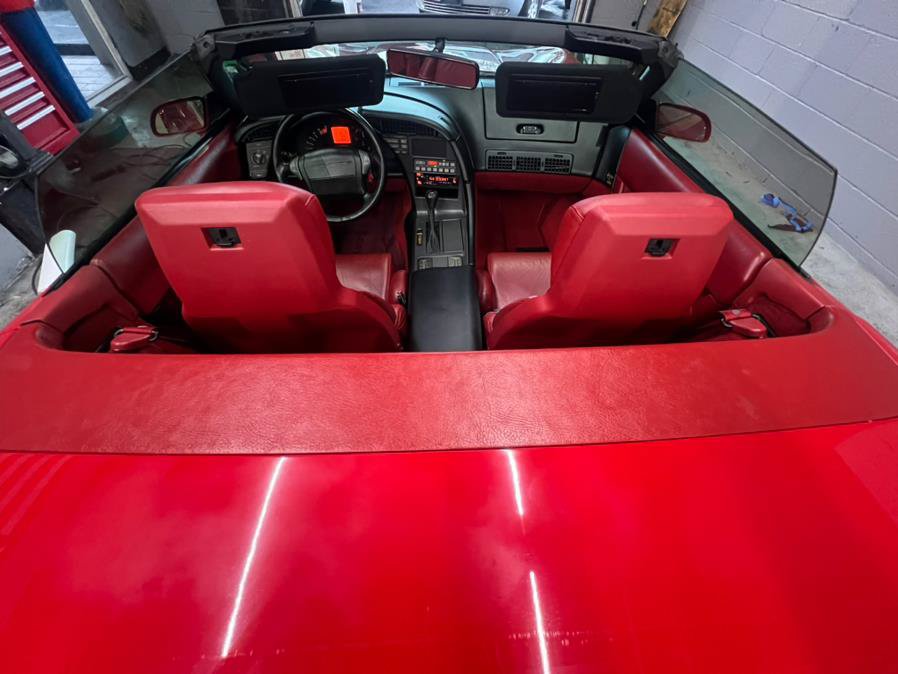 Used 1991 Chevrolet Corvette Convertible RWD image 21