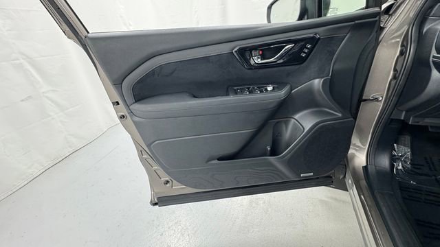 Certified 2025 Subaru Forester Touring AWD/4WD image 22