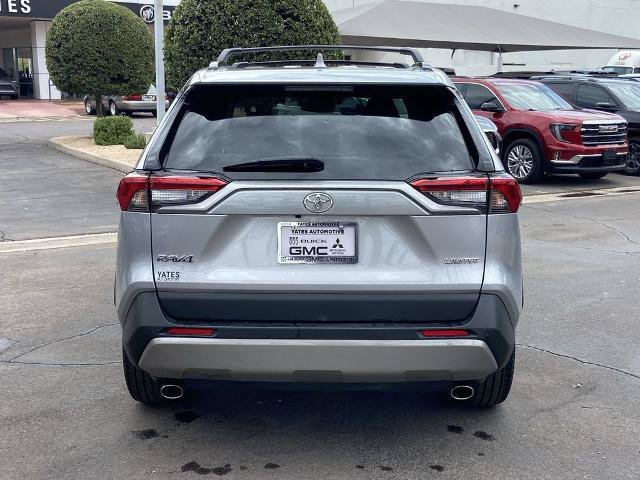 Used 2022 Toyota RAV4 Limited FWD image 5