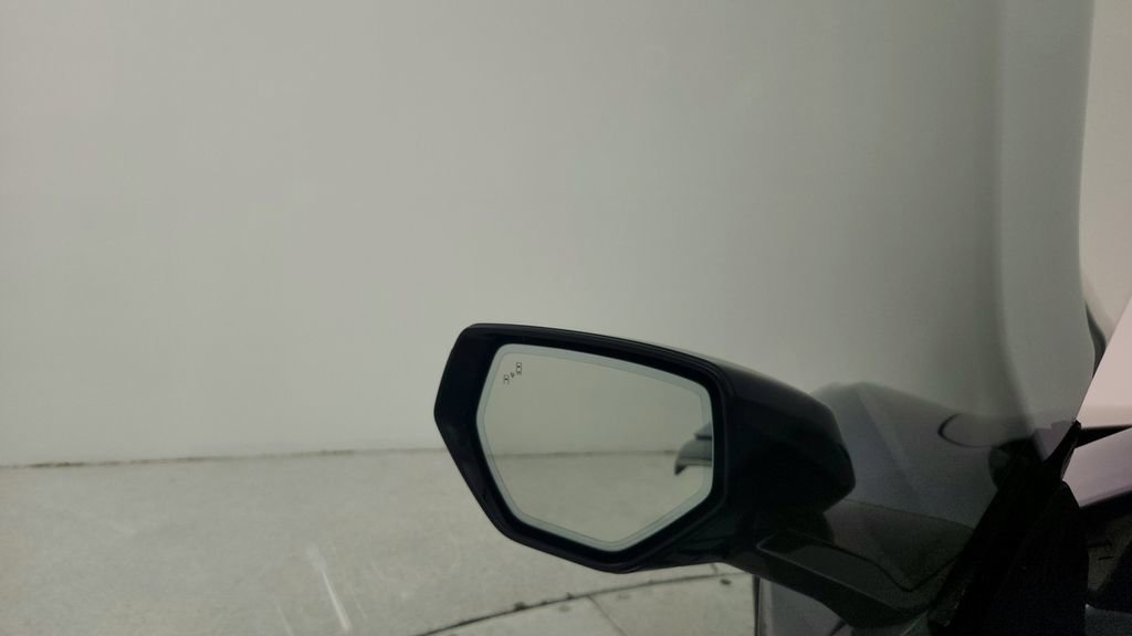 Used 2025 Chevrolet Corvette Stingray Preferred Cpe w/ Stealth Interior Trim Package image 16