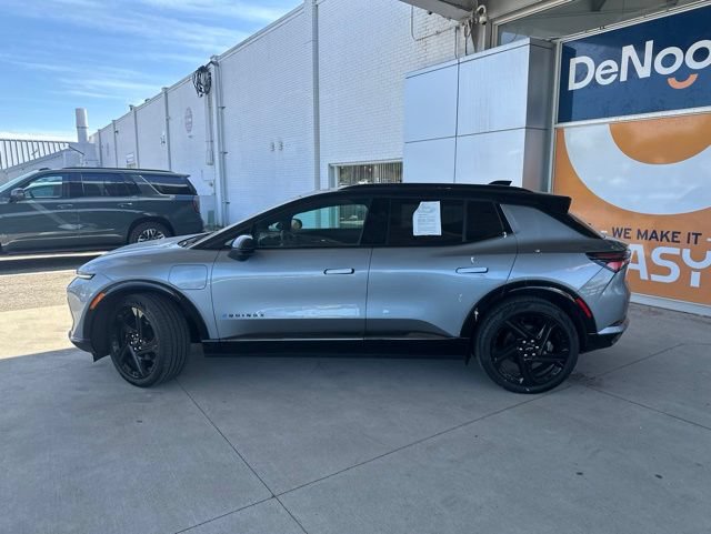 New 2026 Chevrolet Equinox EV RS FWD image 11