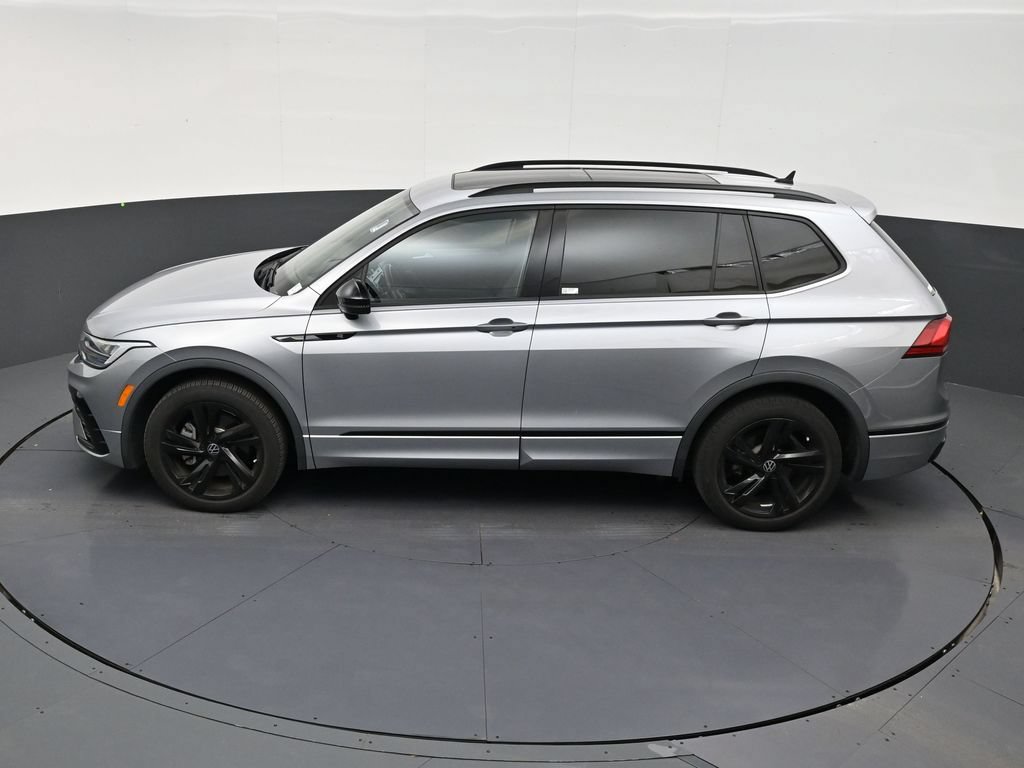 Used 2023 Volkswagen Tiguan SE R-Line FWD image 13