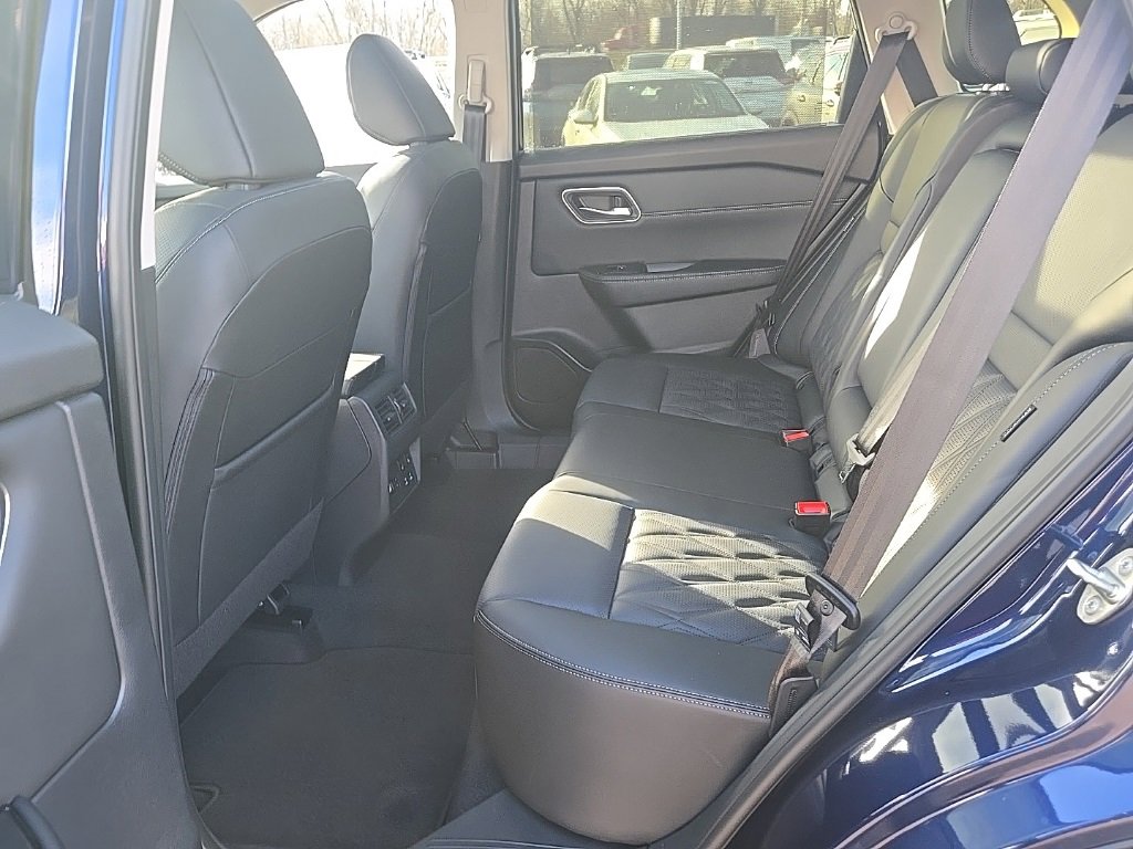 New 2026 Nissan Rogue Platinum image 37