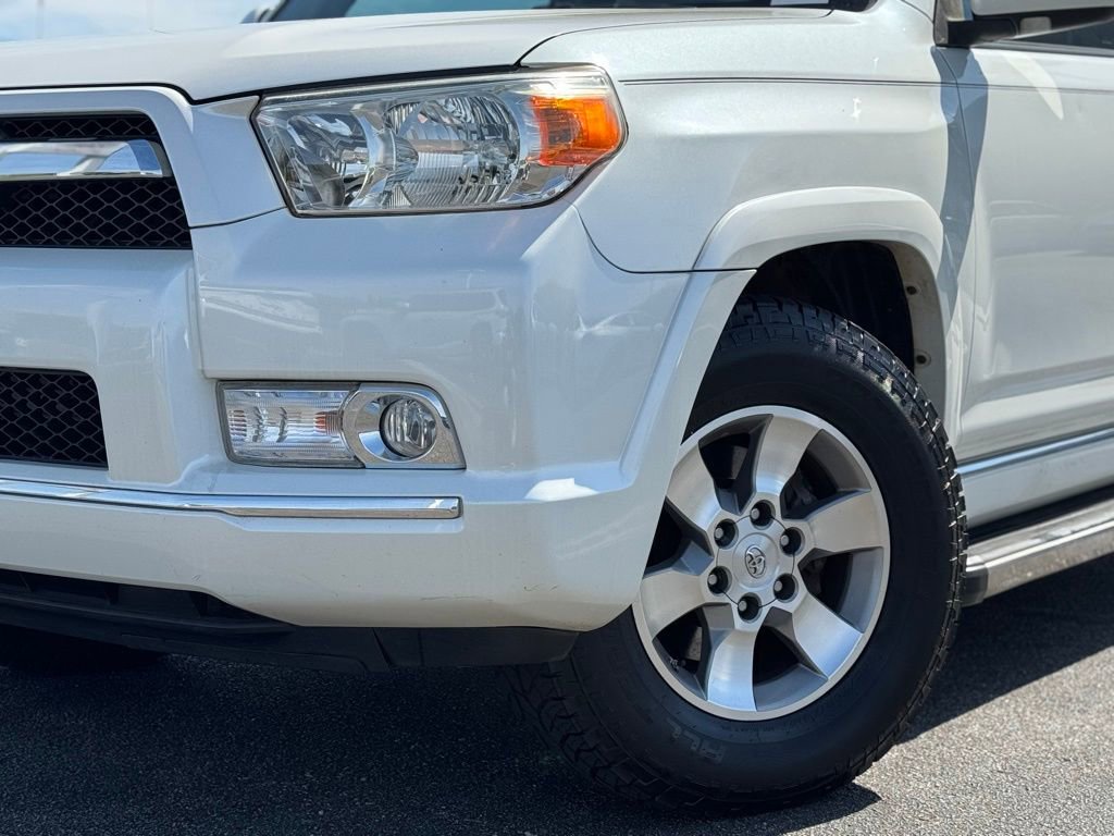 Used 2011 Toyota 4Runner SR5 w/ Convenience Pkg image 5