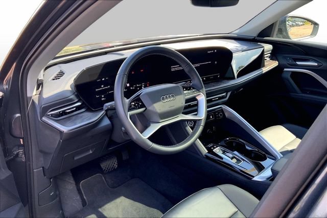 Certified 2025 Audi Q5 Premium w/ Convenience Package AWD/4WD image 14