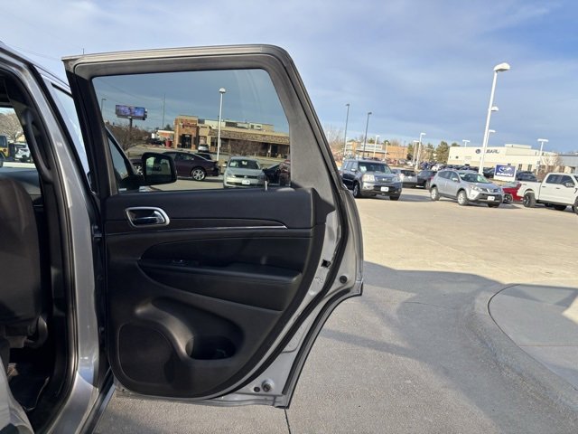 Used 2018 Jeep Grand Cherokee Limited w/ Luxury Group II image 25