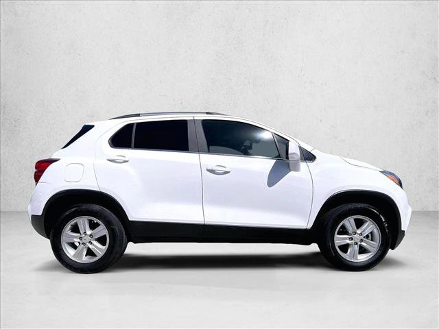 Used 2020 Chevrolet Trax LT FWD image 5