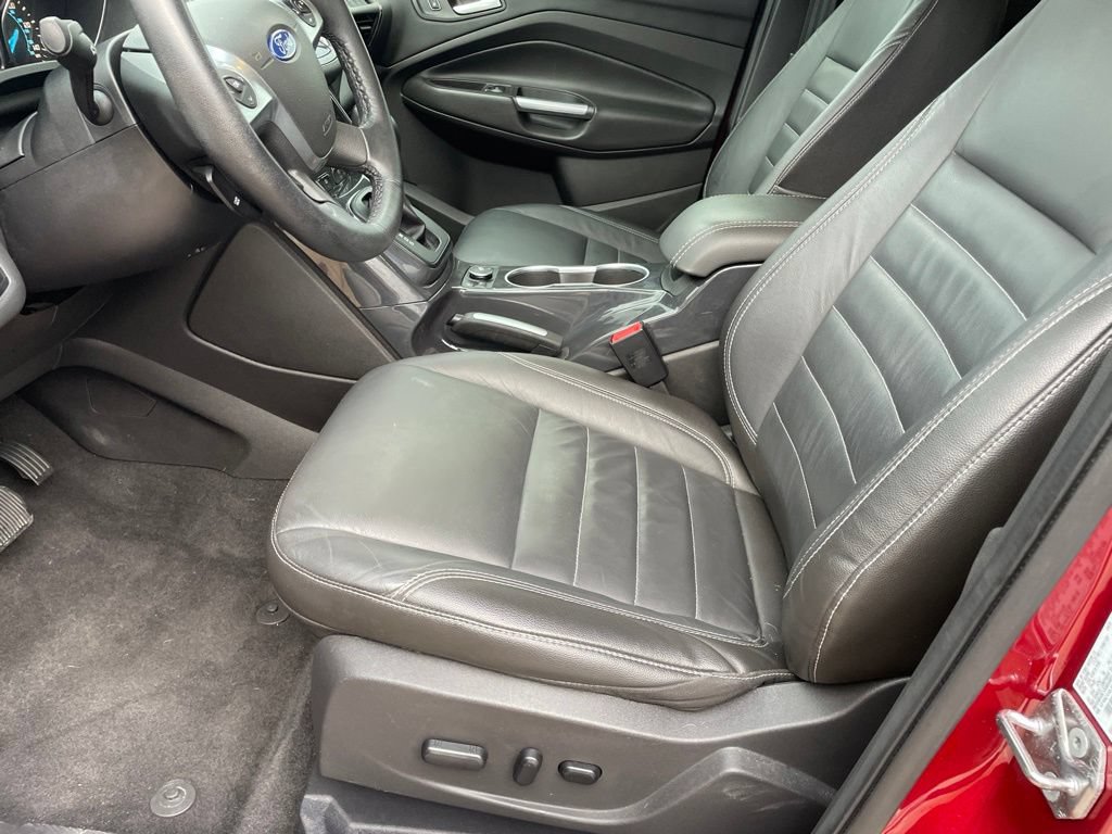 Used 2015 Ford Escape Titanium w/ Equipment Group 301A FWD image 9