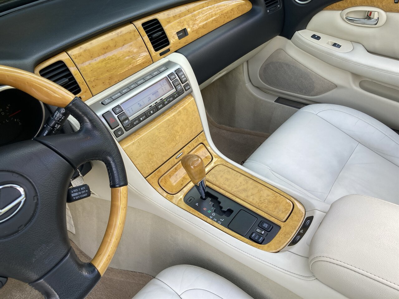 Used 2003 Lexus SC 430 Convertible RWD image 23