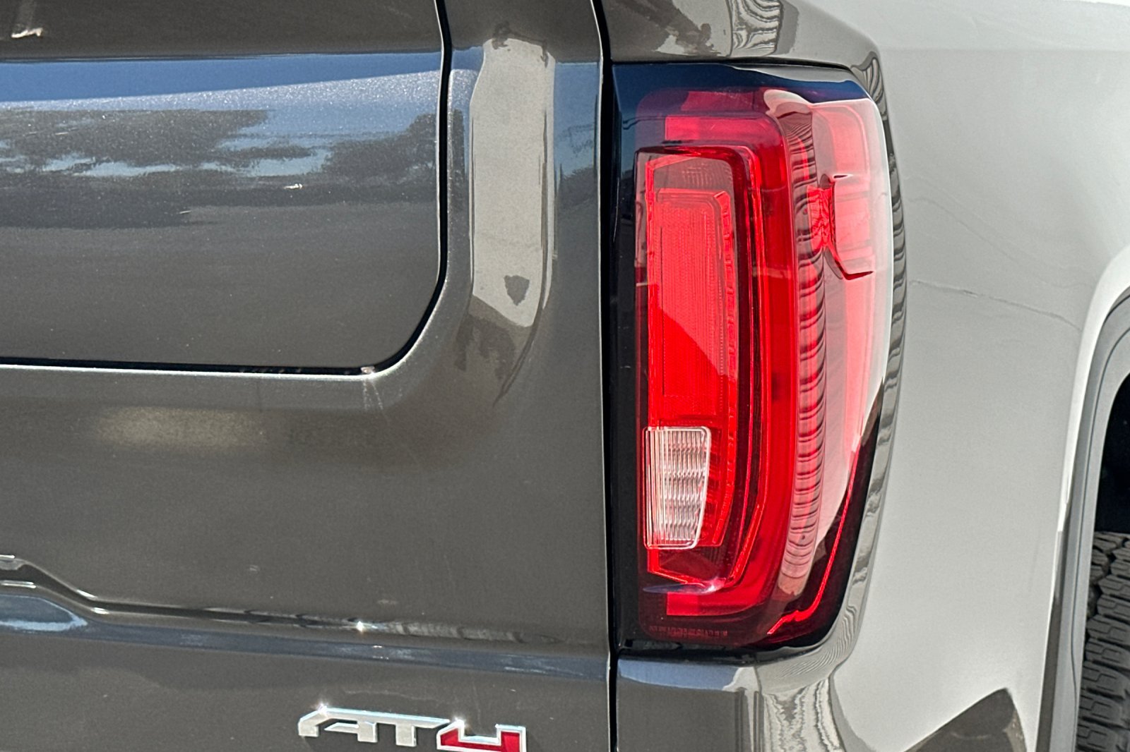 Used 2020 GMC Sierra 1500 AT4 w/ AT4 Premium Package AWD/4WD image 50