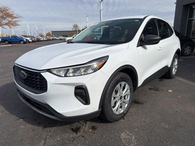 Used 2024 Ford Escape Active image 2