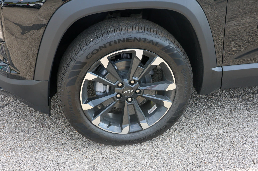 New 2027 Chevrolet Equinox RS w/ Convenience Package III FWD image 7