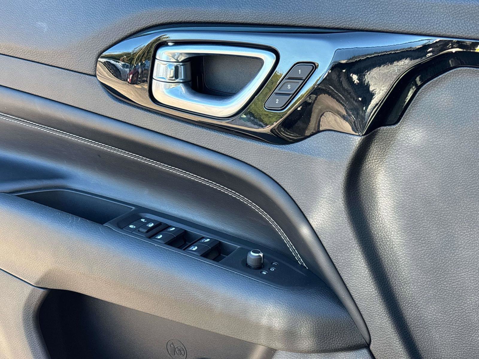 Used 2022 Jeep Compass High Altitude image 16