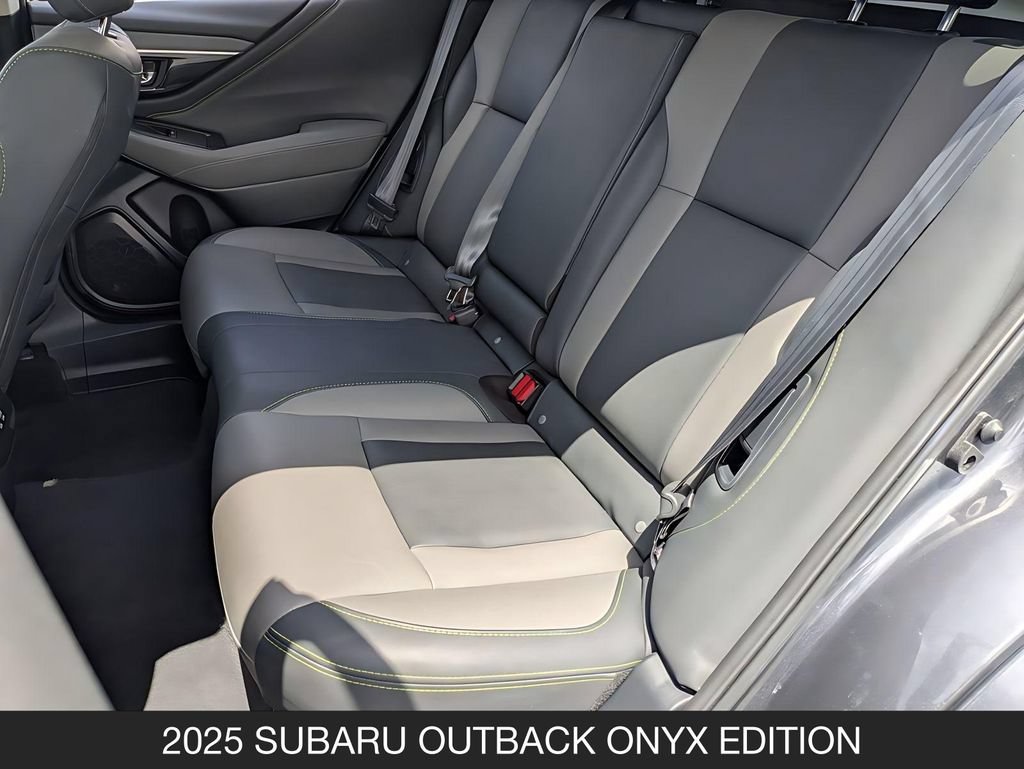 Used 2025 Subaru Outback Onyx Edition AWD/4WD image 18