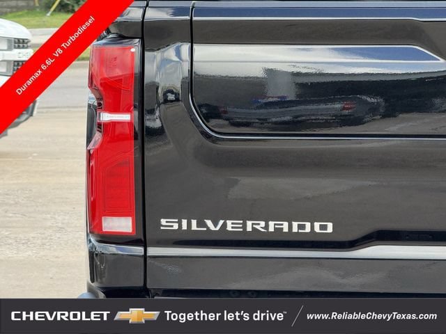 Used 2025 Chevrolet Silverado 2500 LTZ w/ LTZ Texas Edition AWD/4WD image 9