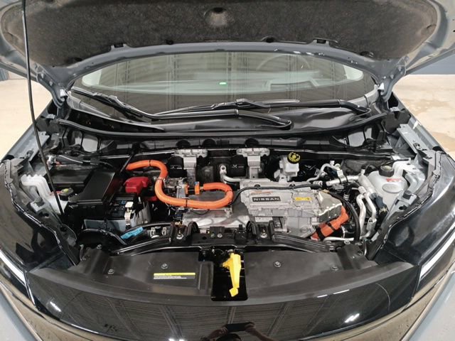 Used 2024 Nissan Ariya AWD image 34