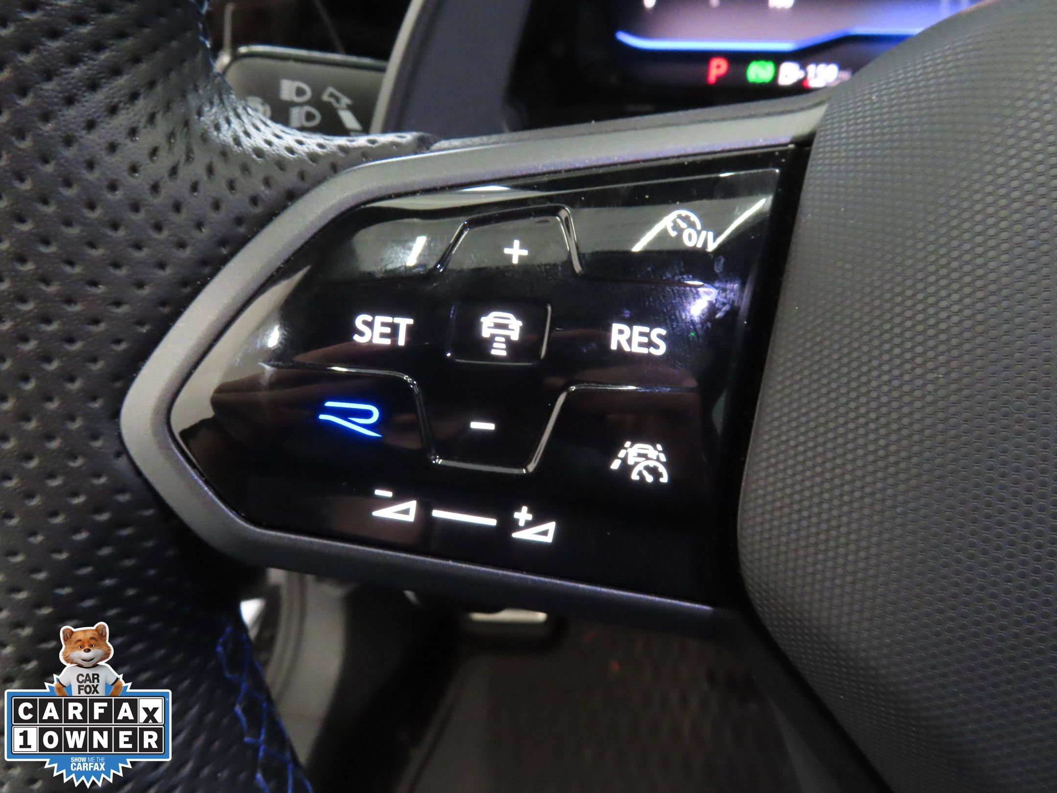 Certified 2023 Volkswagen Golf R image 14