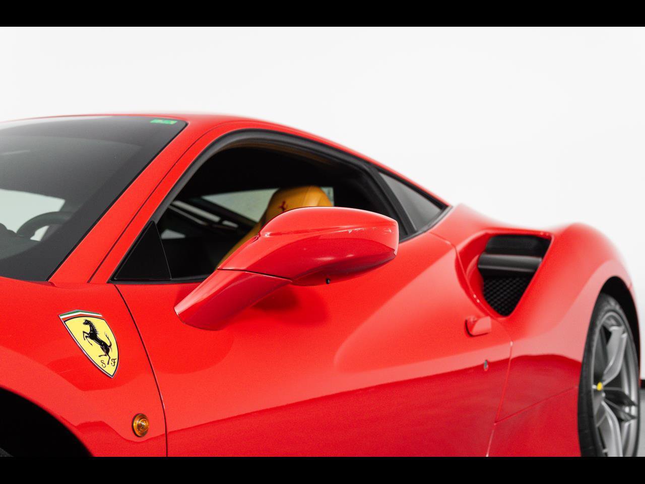Used 2017 Ferrari 488 GTB RWD image 50
