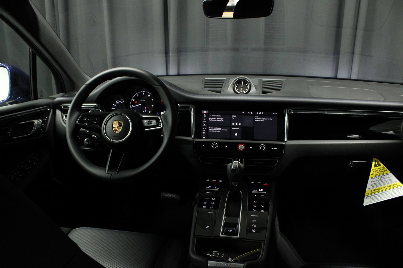 New 2026 Porsche Macan AWD/4WD image 4