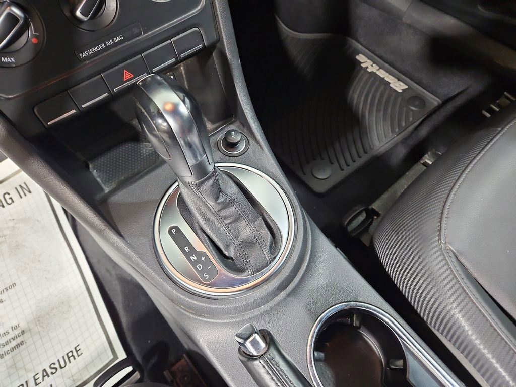 Used 2012 Volkswagen Beetle 2.5 image 21