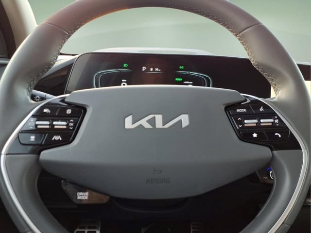 Used 2024 Kia Niro EX Touring FWD image 25