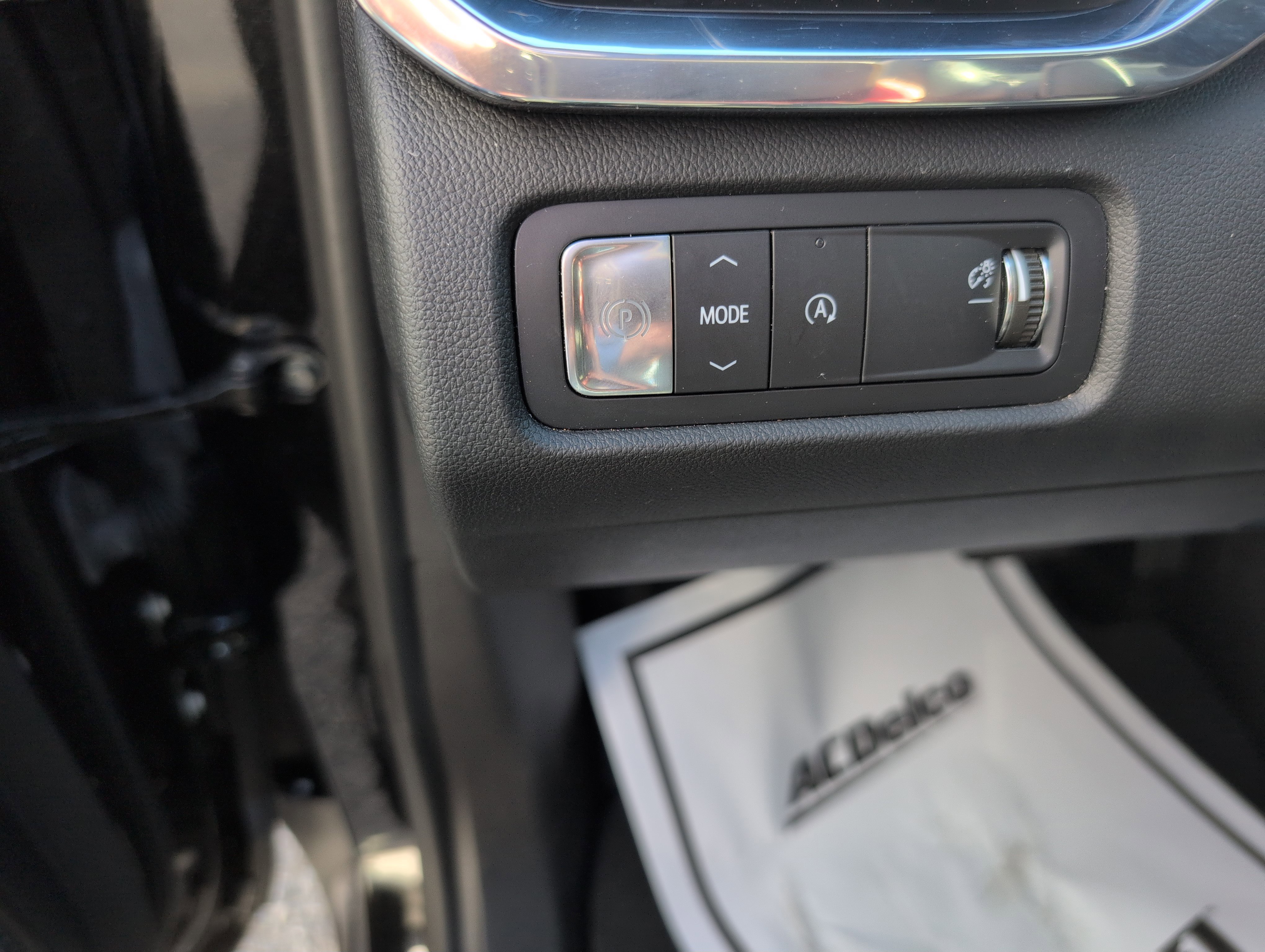 Used 2025 GMC Acadia Elevation image 19