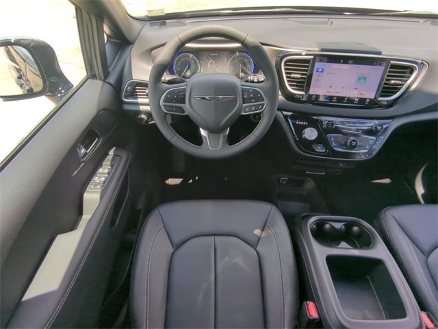 New 2026 Chrysler Voyager LX image 19