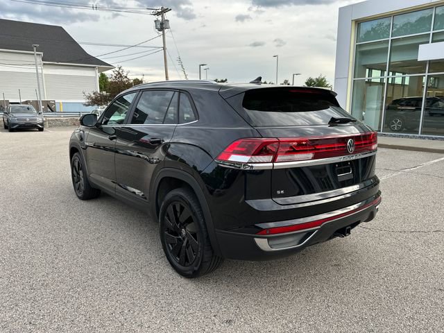 Used 2024 Volkswagen Atlas Cross Sport SE w/ Panoramic Sunroof Package AWD/4WD image 6