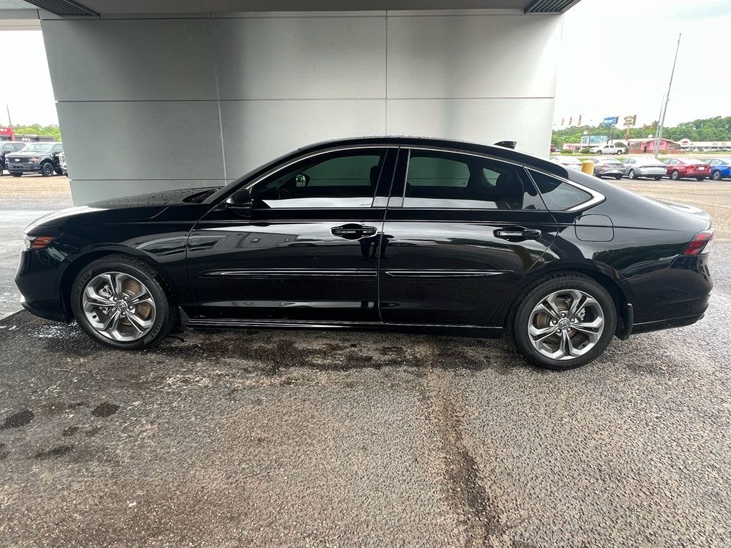 Used 2024 Honda Accord EX-L image 6