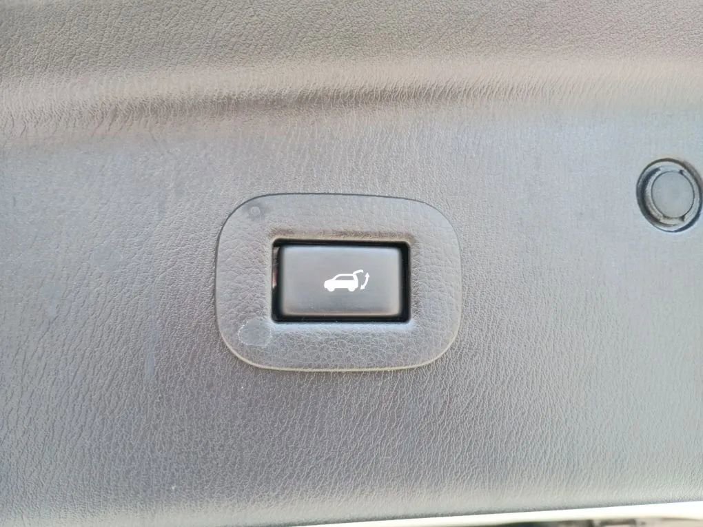 Used 2014 INFINITI QX80 4WD w/ Theater Package image 21