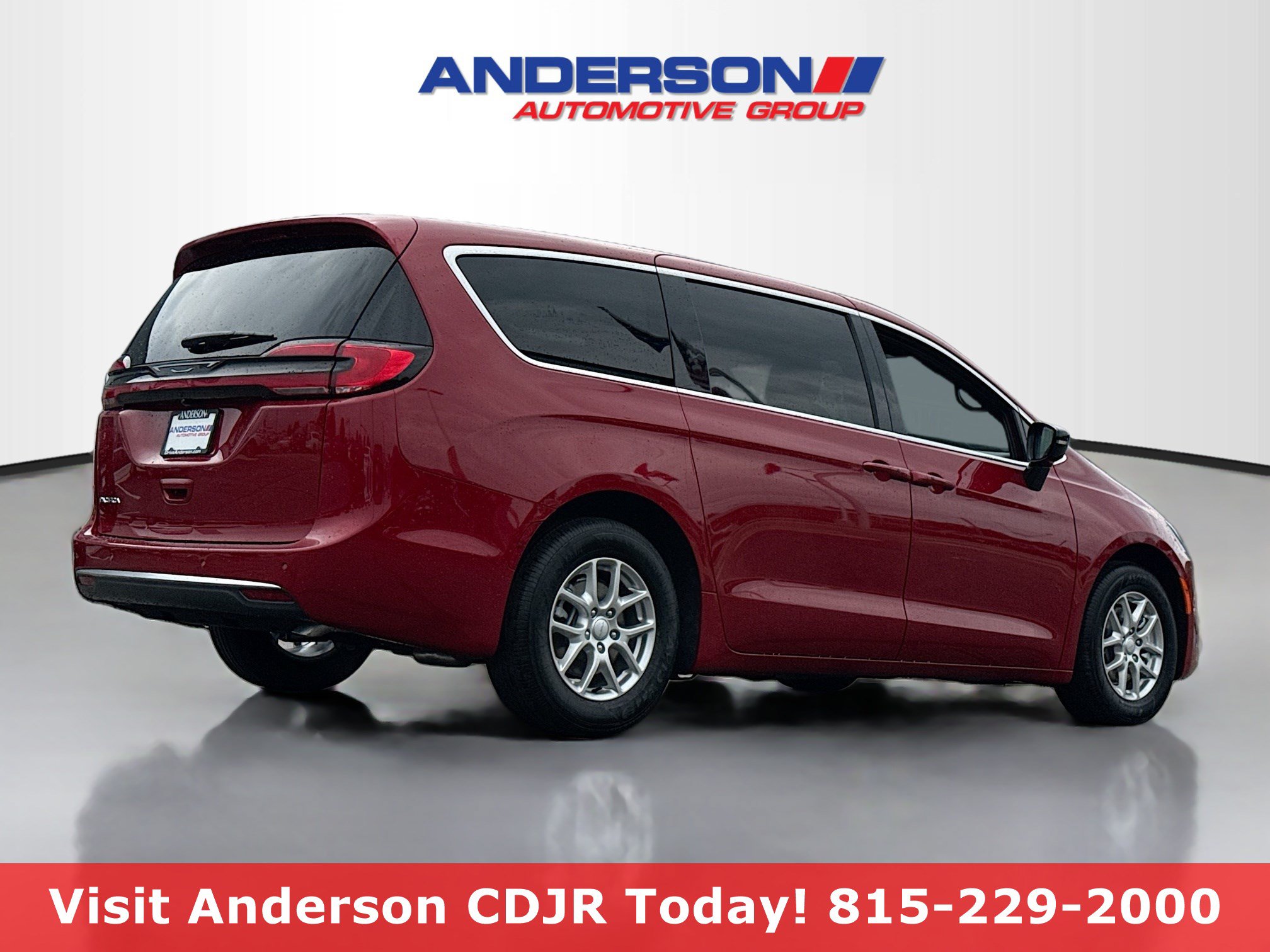 New 2027 Chrysler Pacifica Select FWD image 2
