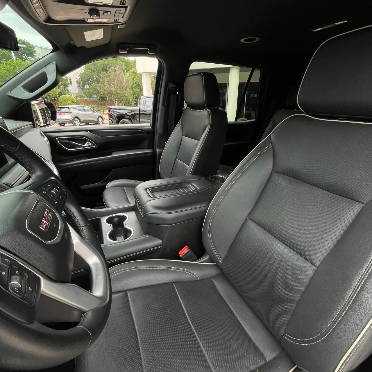 Used 2023 GMC Yukon SLT AWD/4WD image 22