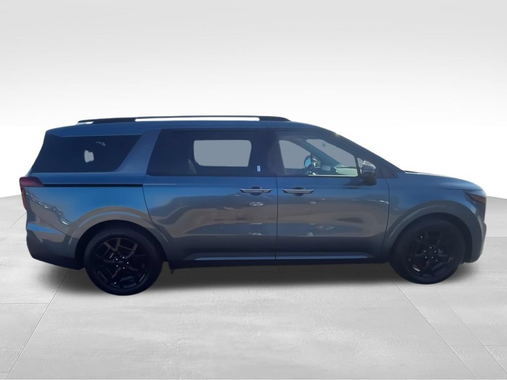 Used 2025 Kia Carnival SX Prestige FWD image 9