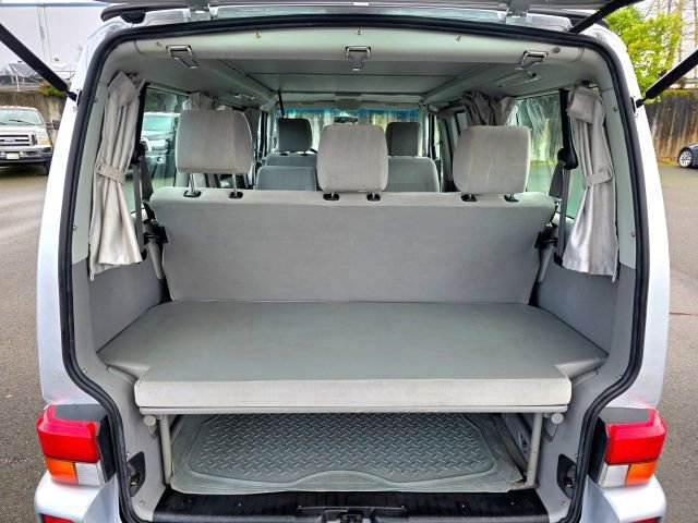 Used 2002 Volkswagen Eurovan MV FWD image 39