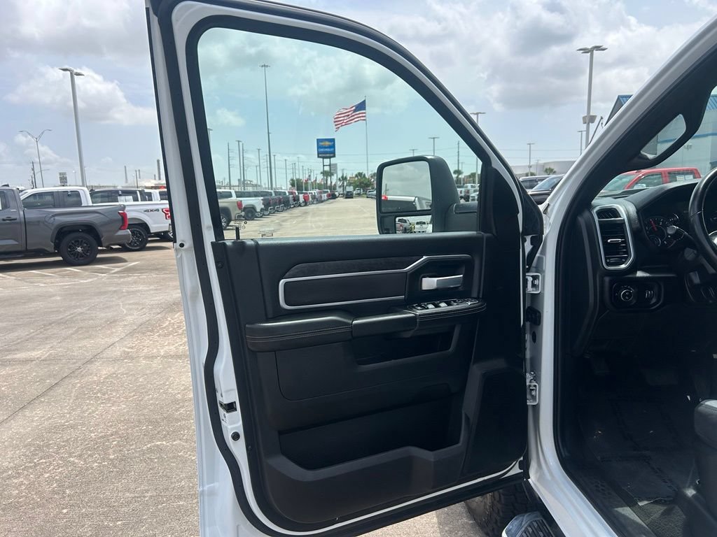 Used 2024 RAM 3500 Big Horn AWD/4WD image 10