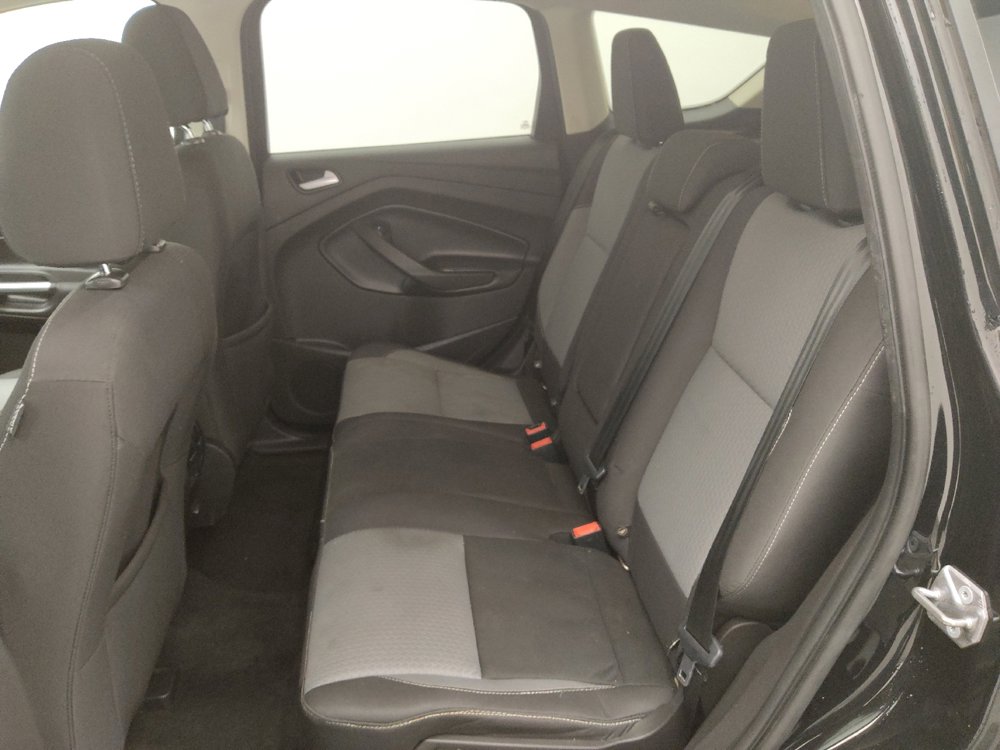 Used 2017 Ford Escape SE image 18