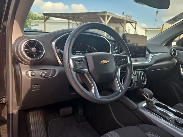 Used 2025 Chevrolet Blazer LT FWD image 18