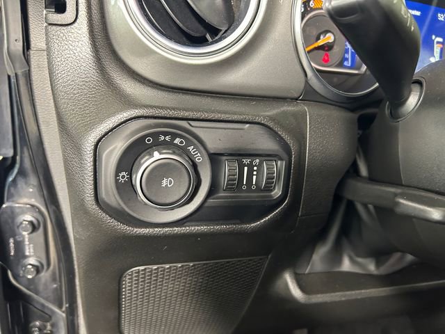 Used 2022 Jeep Wrangler Unlimited Sahara image 20