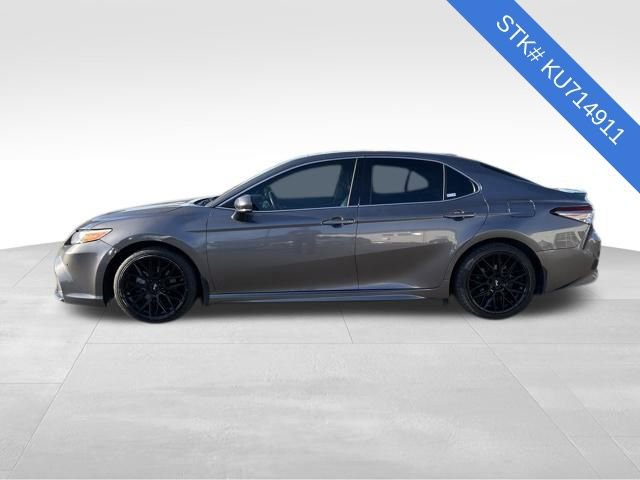 Used 2019 Toyota Camry XSE image 4