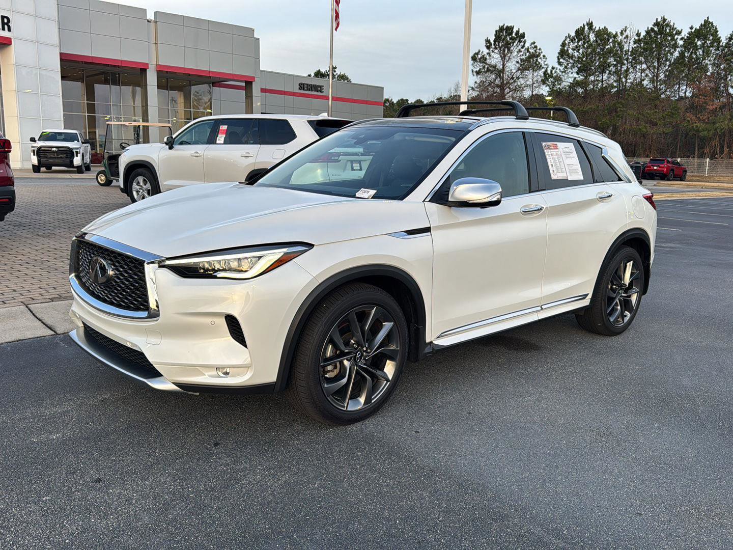 Used 2023 INFINITI QX50 Sensory w/ Accent Package image 2