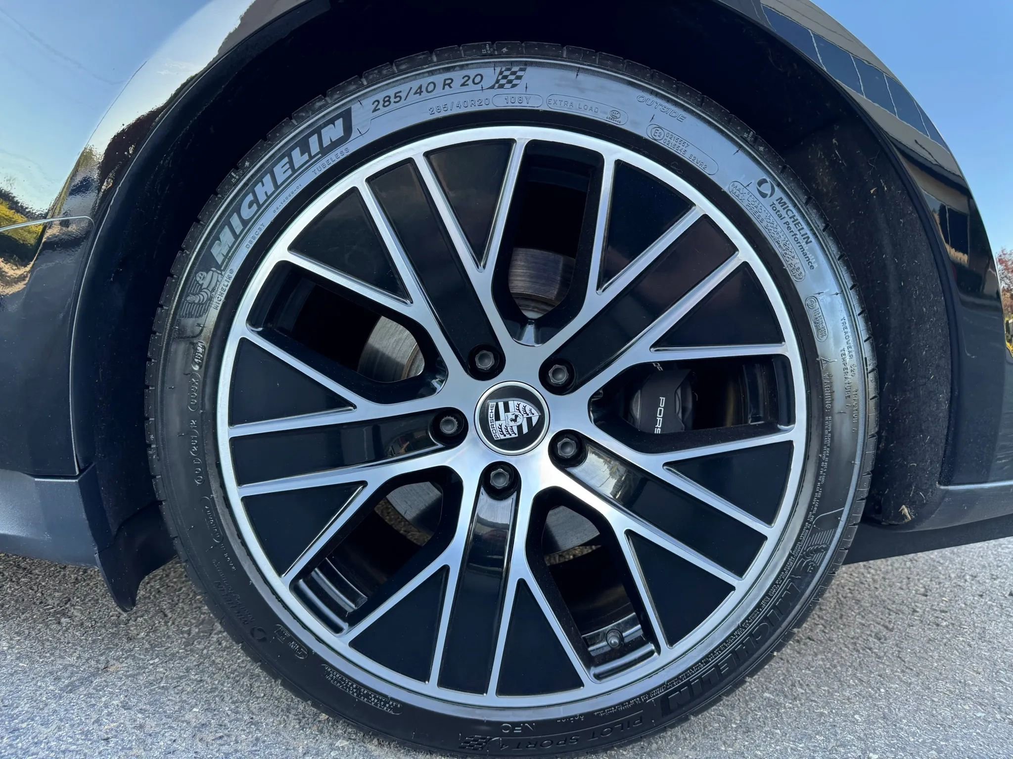 Used 2021 Porsche Taycan RWD image 20