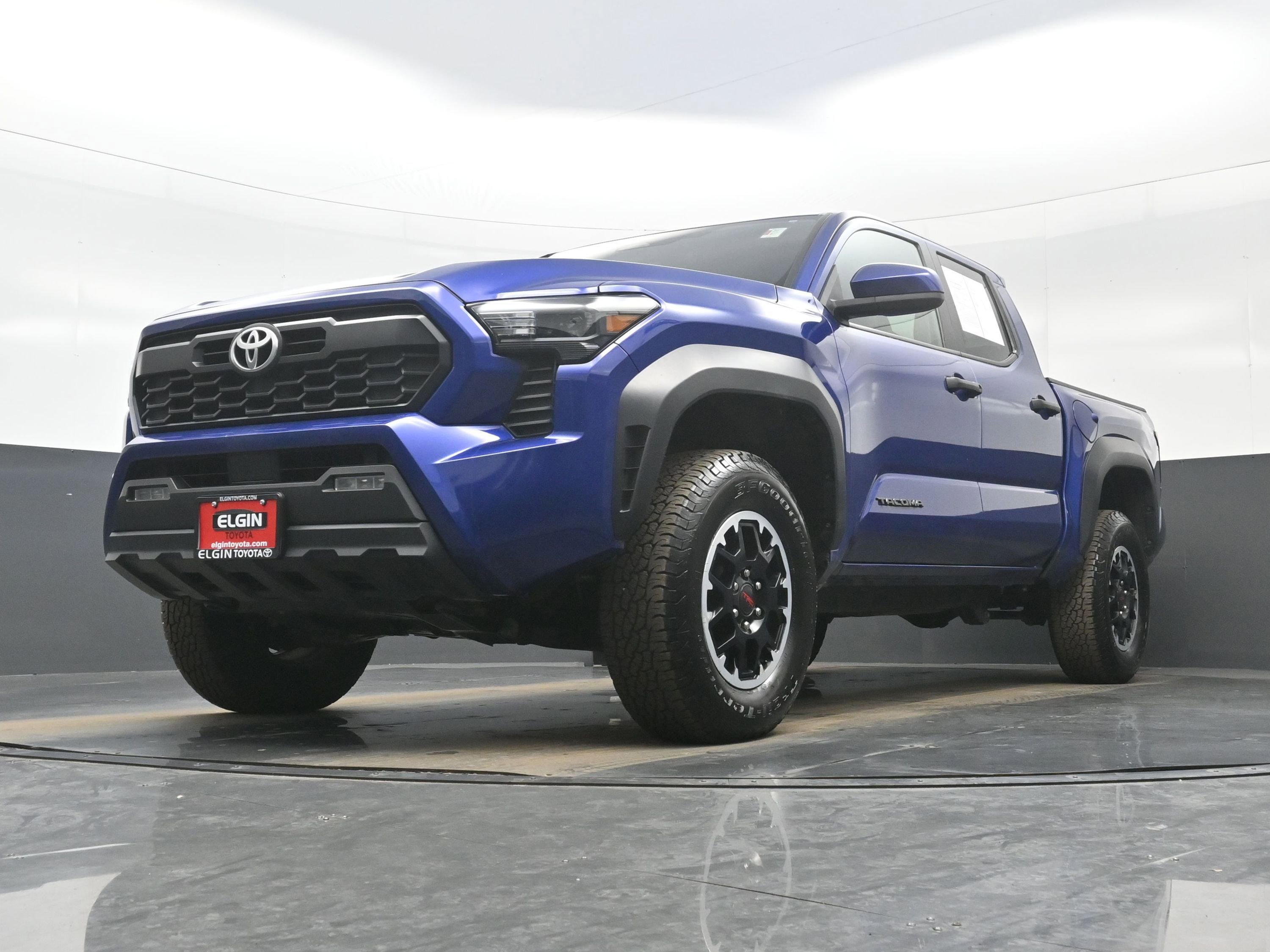 Used 2024 Toyota Tacoma TRD Off-Road AWD/4WD image 28