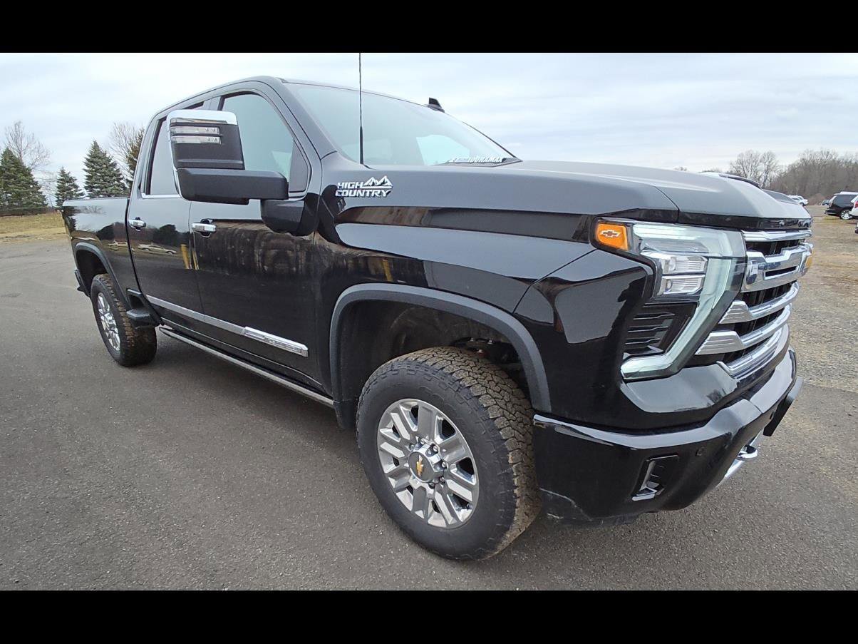 Used 2025 Chevrolet Silverado 2500 High Country w/ Technology Package image 2