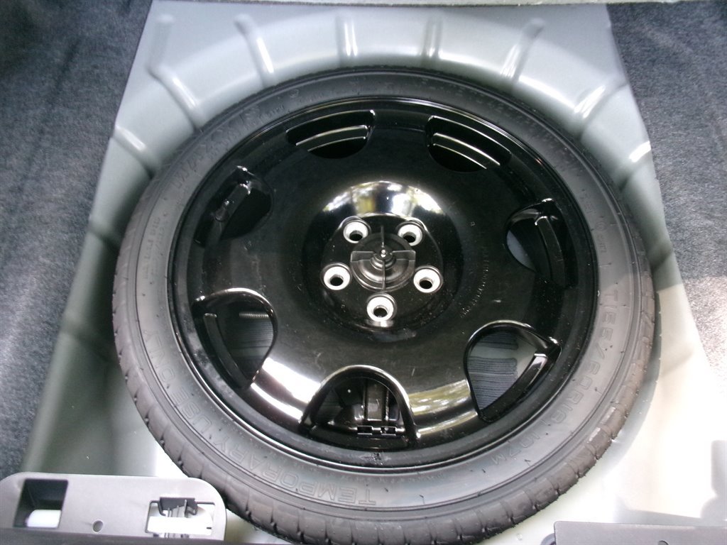 Used 2025 Ford Mustang Premium RWD image 29