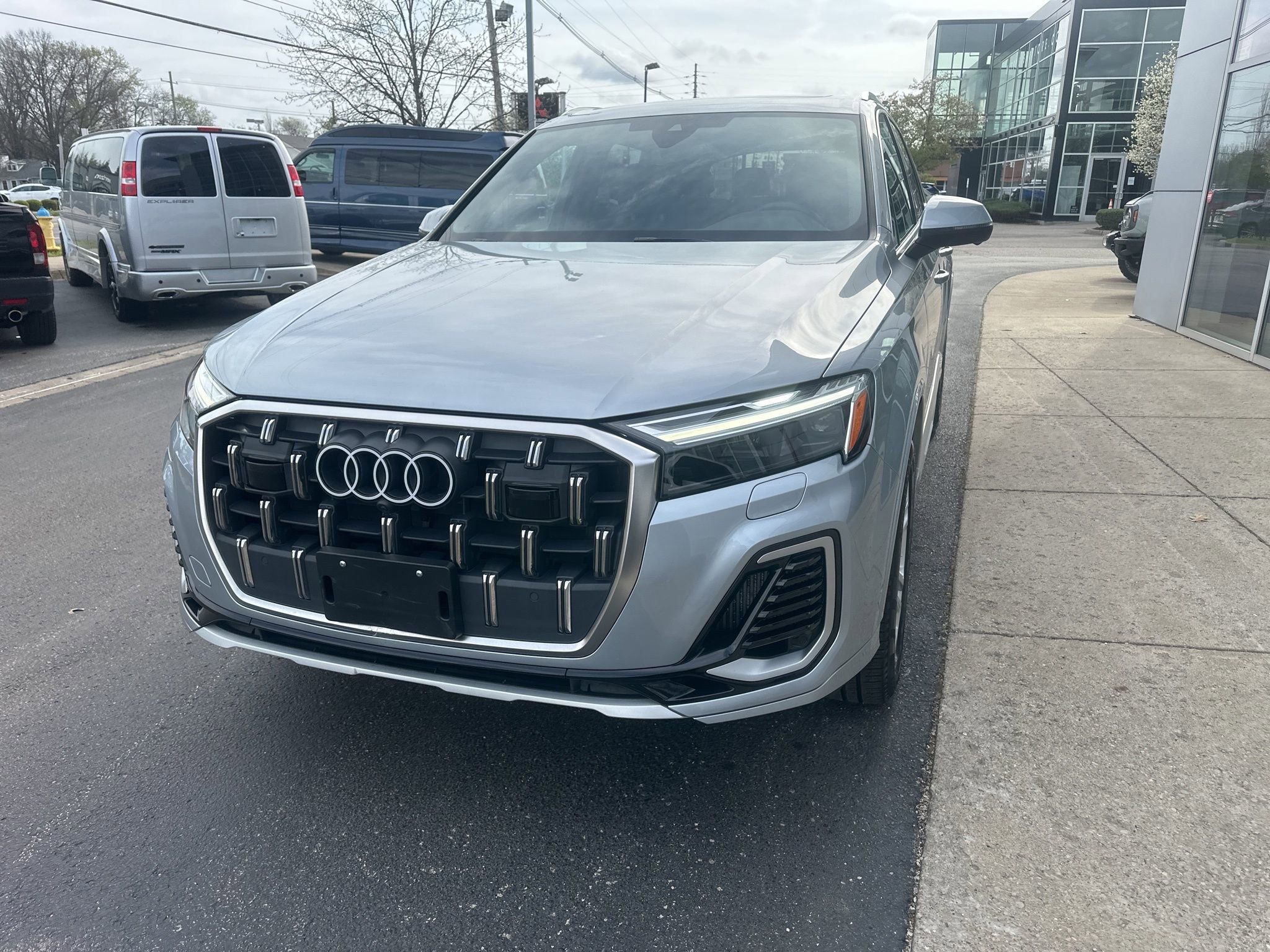 Used 2025 Audi Q7 3.0T Premium Plus AWD/4WD image 8