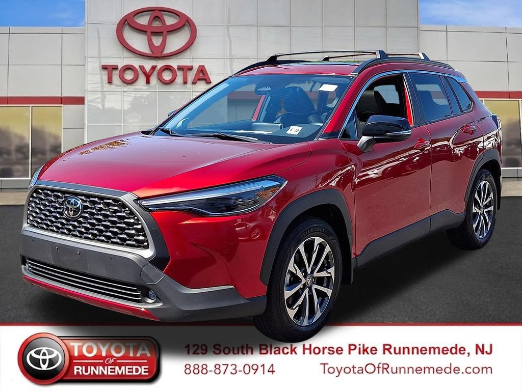 Certified 2025 Toyota Corolla Cross XLE w/ Convenience Package AWD/4WD image 3