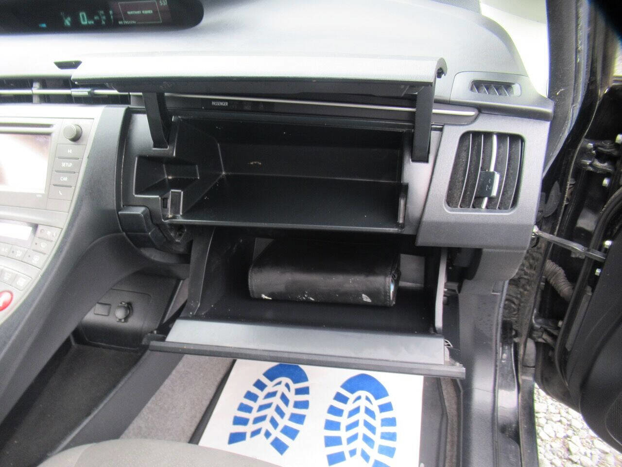 Used 2014 Toyota Prius Two image 31