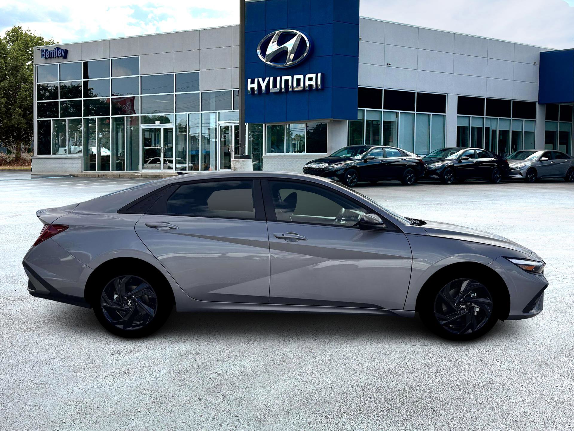 New 2026 Hyundai Elantra Sport FWD image 9