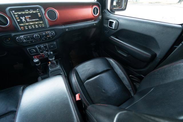 Used 2018 Jeep Wrangler Unlimited Rubicon w/ Dual Top Group image 13