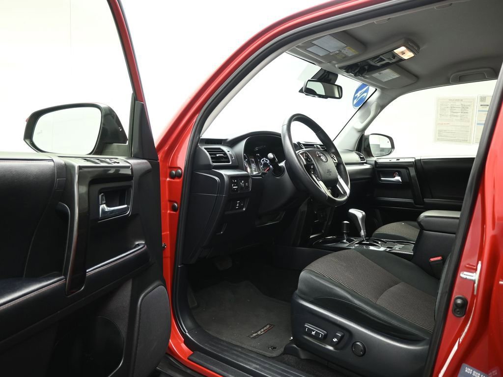 Used 2024 Toyota 4Runner TRD Off-Road image 9